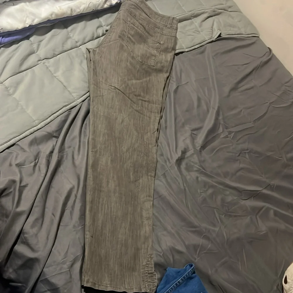 Gerry Weber 44 Slimstyle Pants in Grey/Brownish color for sale. - Picture 4 of 7